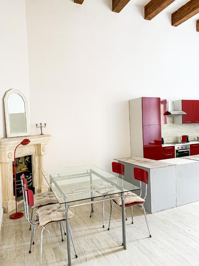 L'Artist Casa Micallef Ostello La La Valletta Esterno foto
